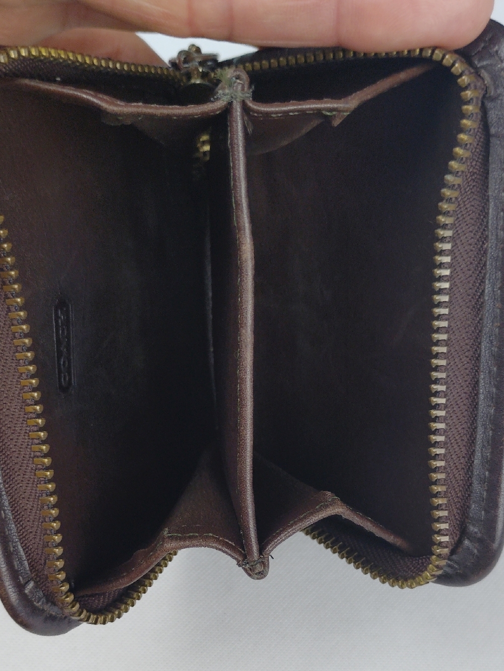 Coach Vintage Brown Leather Zip Wallet. - Picture 15 of 15
